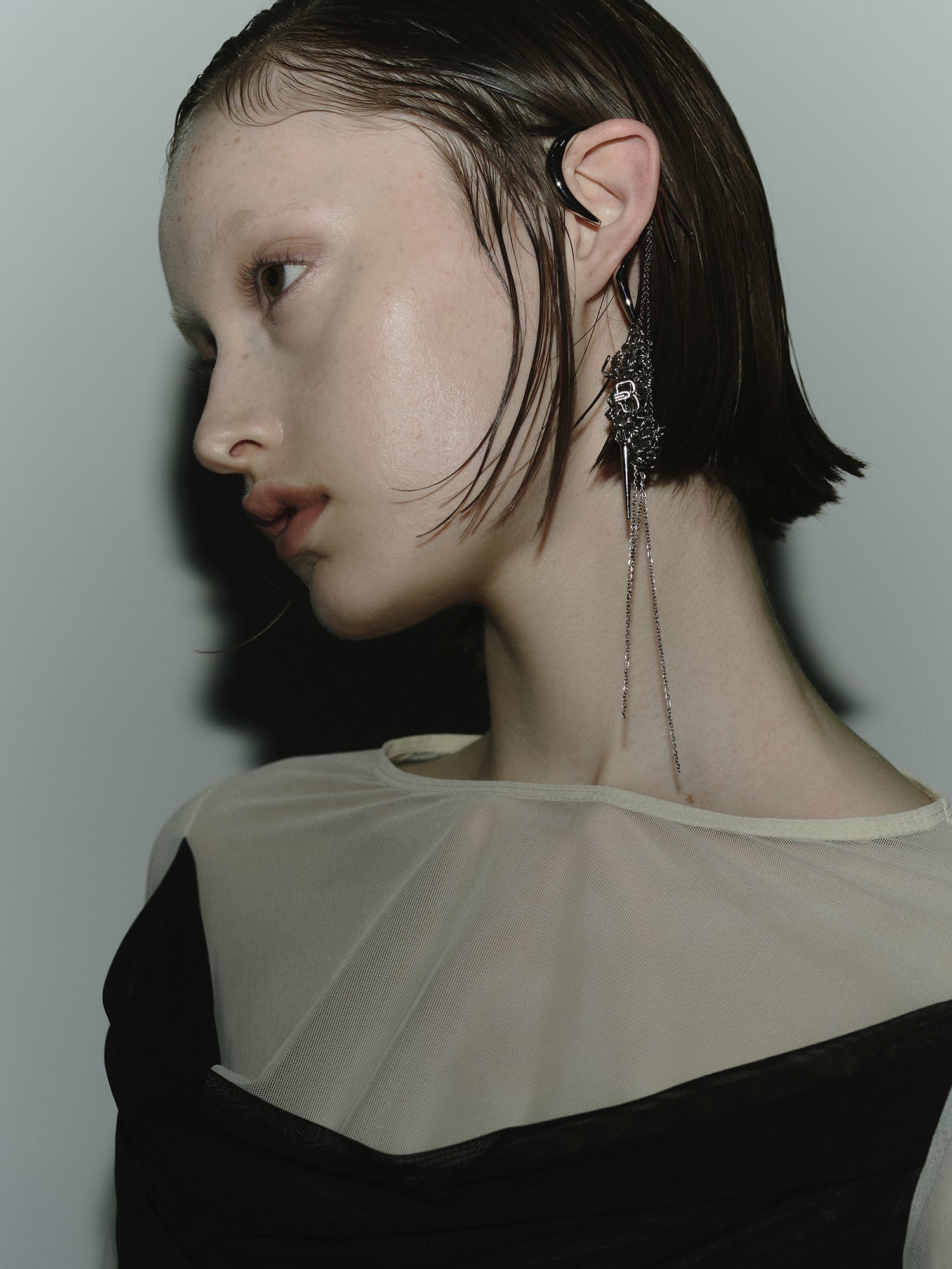 Enlace Hook Ear Cuff