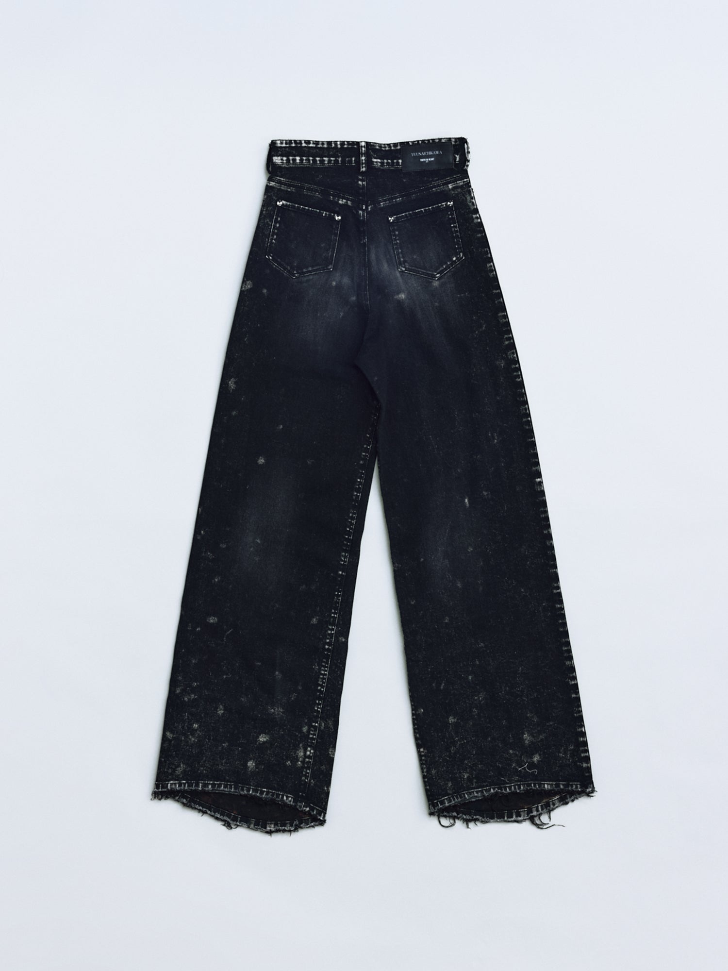 Big black damaged jeans