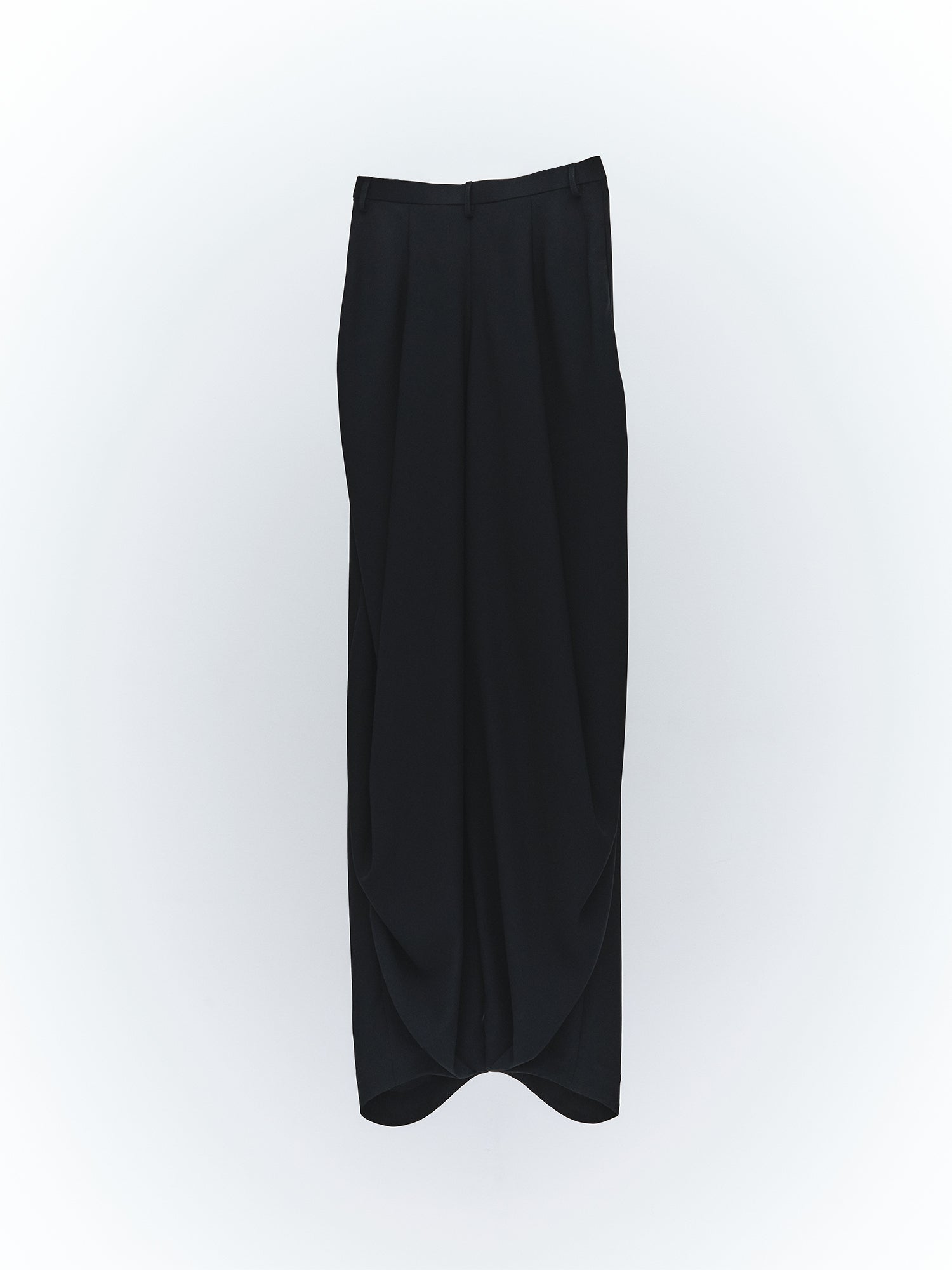 Knee Back Tuck Pants / Black