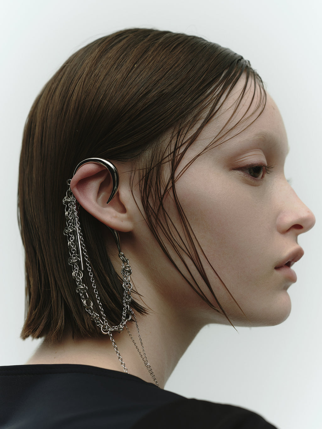 Circle Eye Chain Ear Cuff