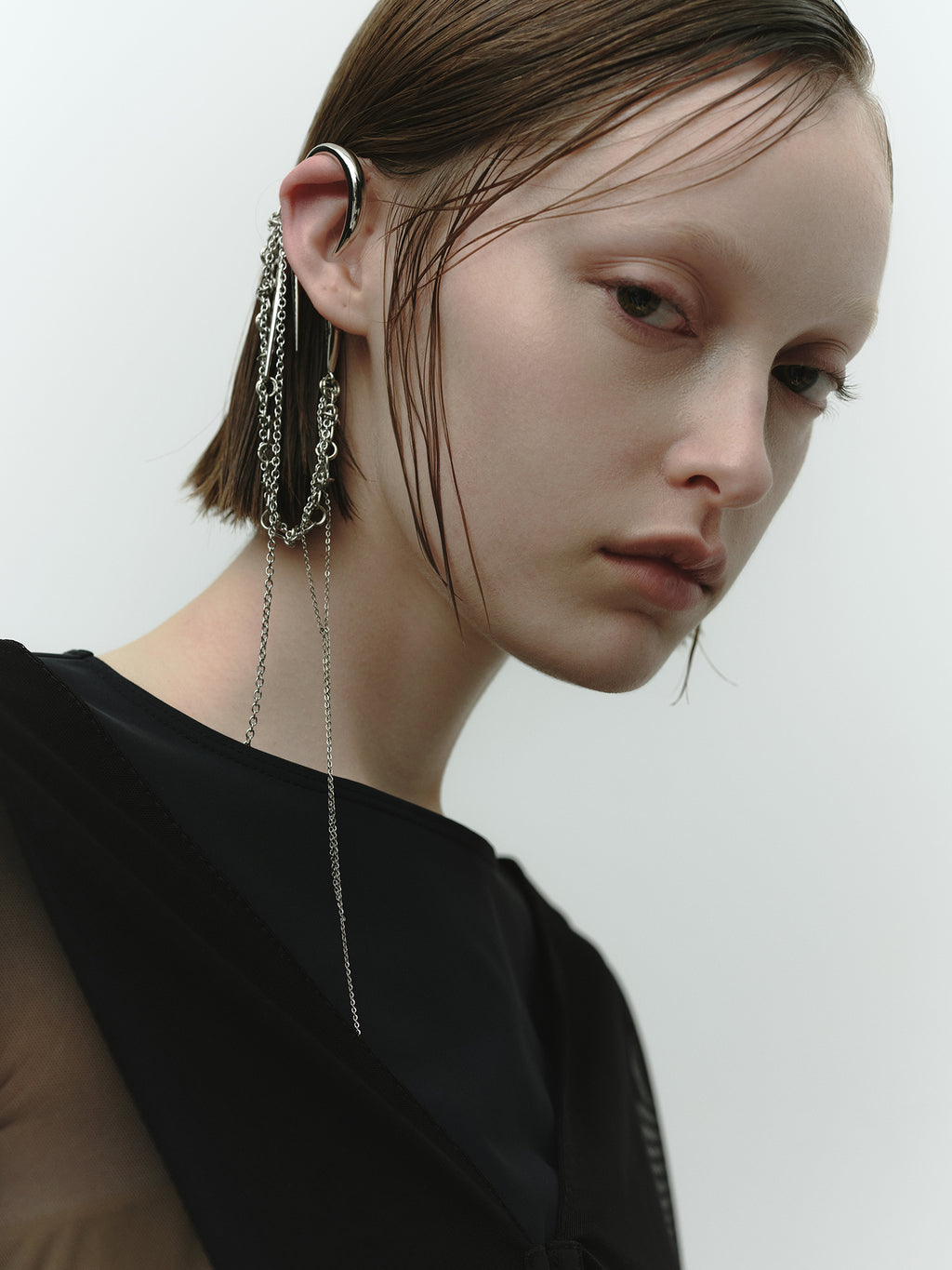 Circle Eye Chain Ear Cuff