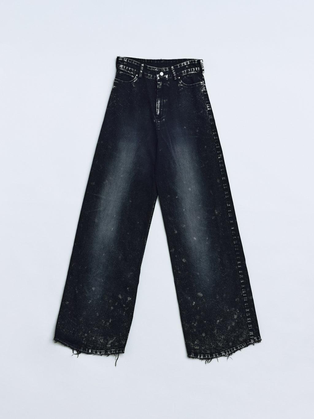 Big black damaged jeans