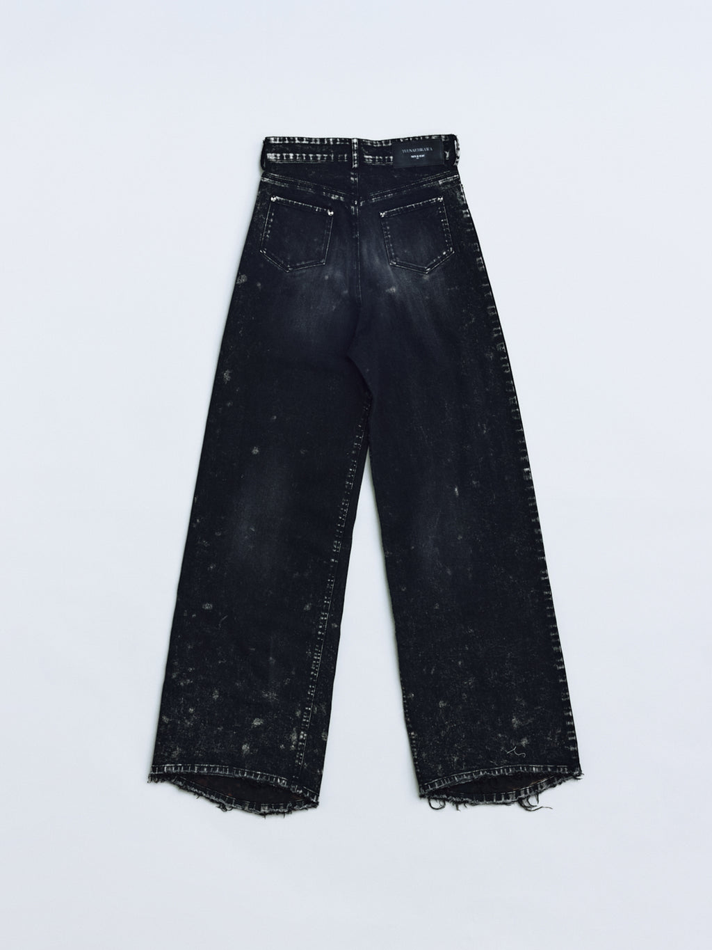 Big black damaged jeans