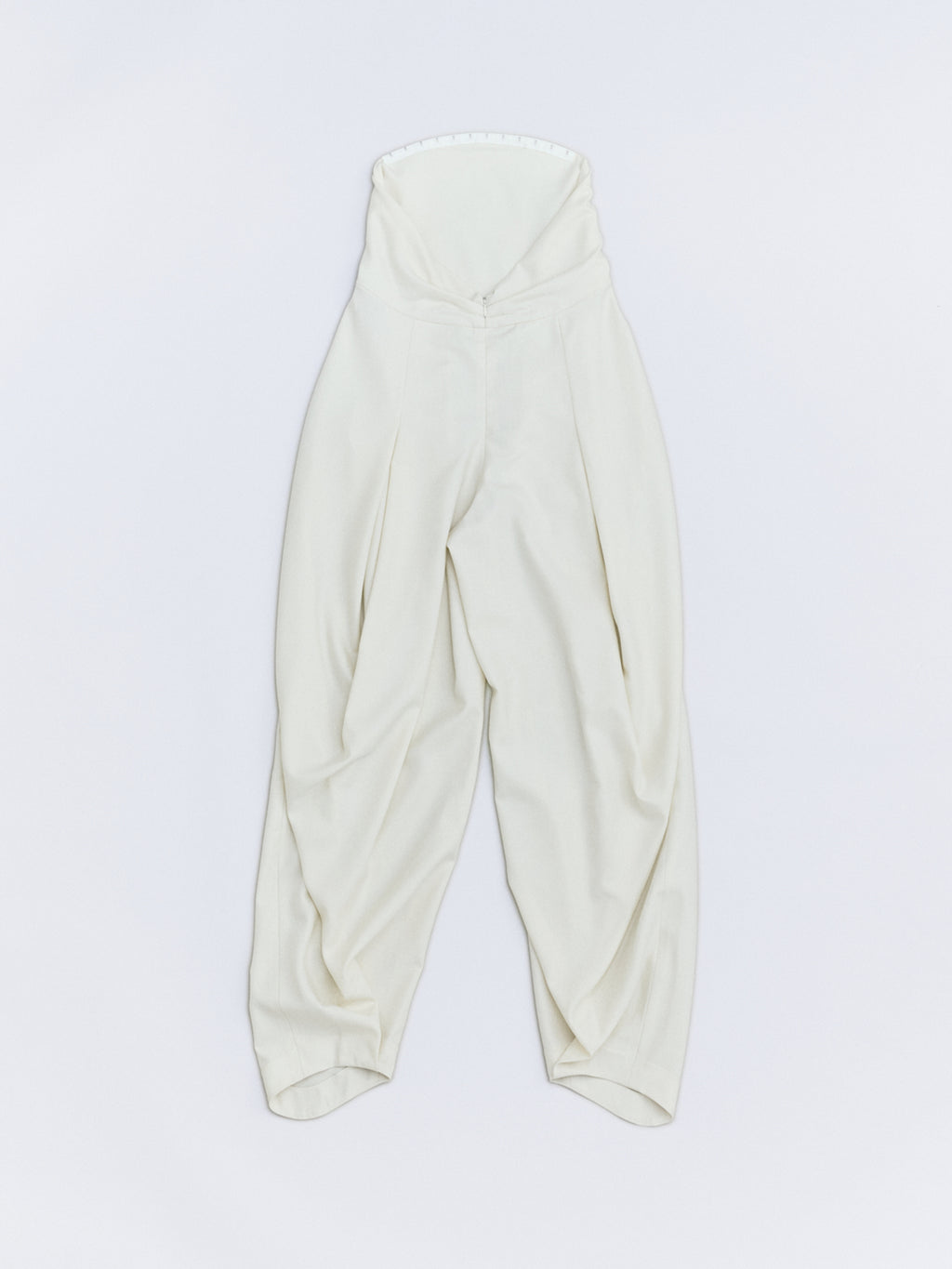 Knees Back Tuck Pants Jumpsuit
