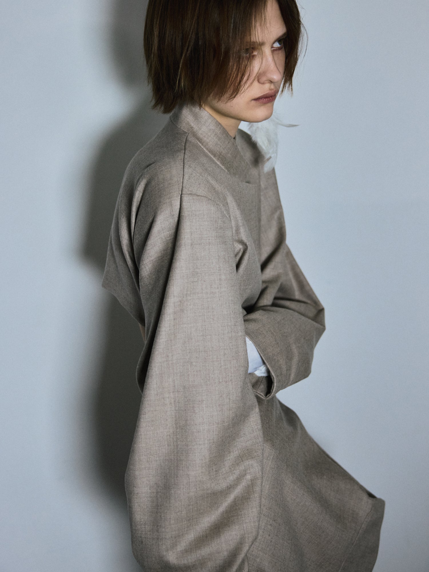 Back seamless Tuck Sleeve Jacket / Beige