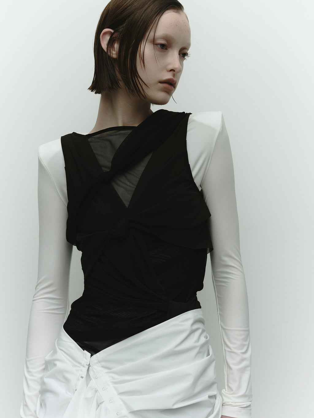 YUU Sheer Top / Black