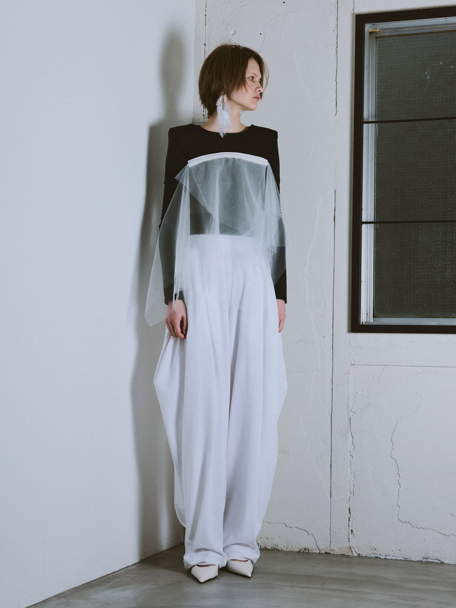 Sweat knees tuck pants / White