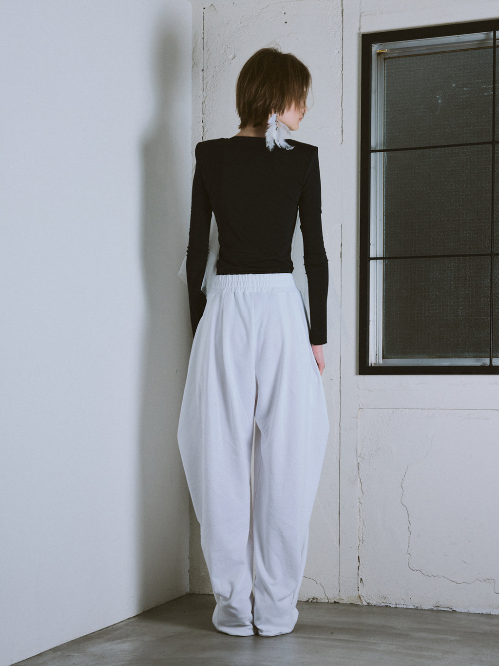 Sweat knees tuck pants / White